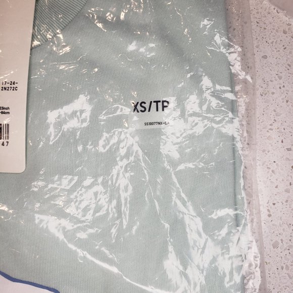 BRAND NEW - UNIQLO - Sanrio Characters UT (Short-Sleeve Graphic T-Shirt) TXS - Picture 4 of 7